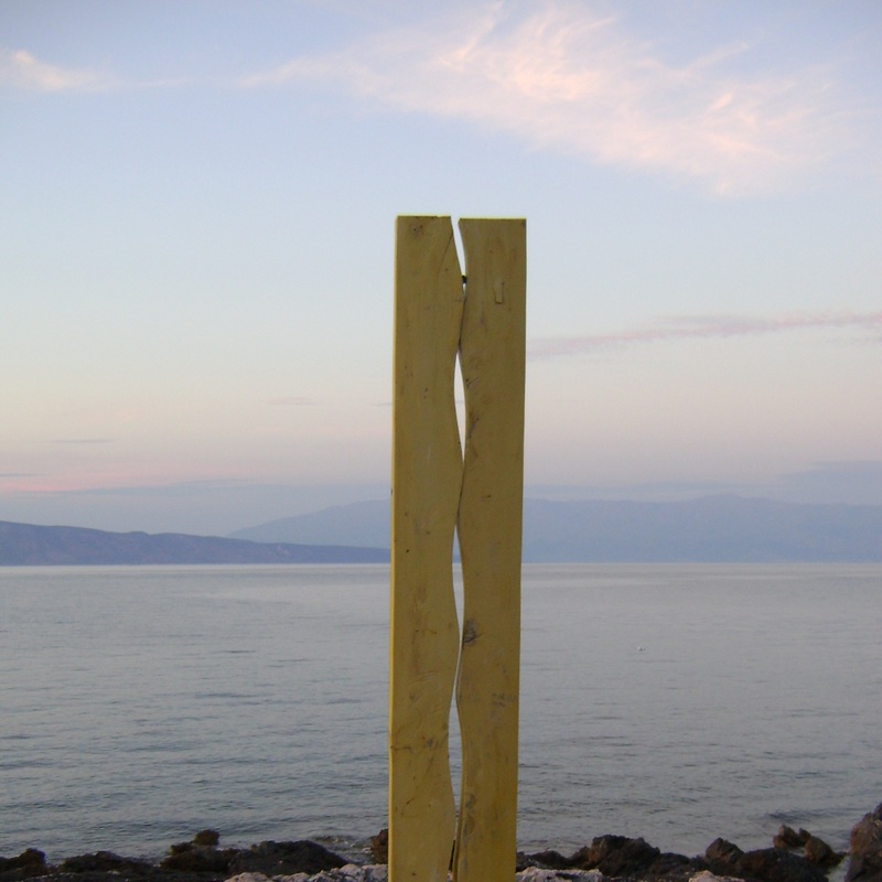 na obali proti Jelsi